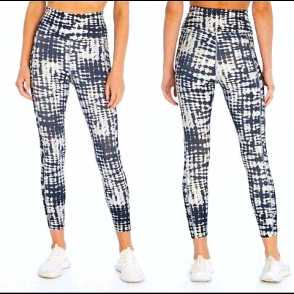 BALLY Legging Capri Yoga Pants Alligator Tie Dye Pockets Medium Black Women’s
